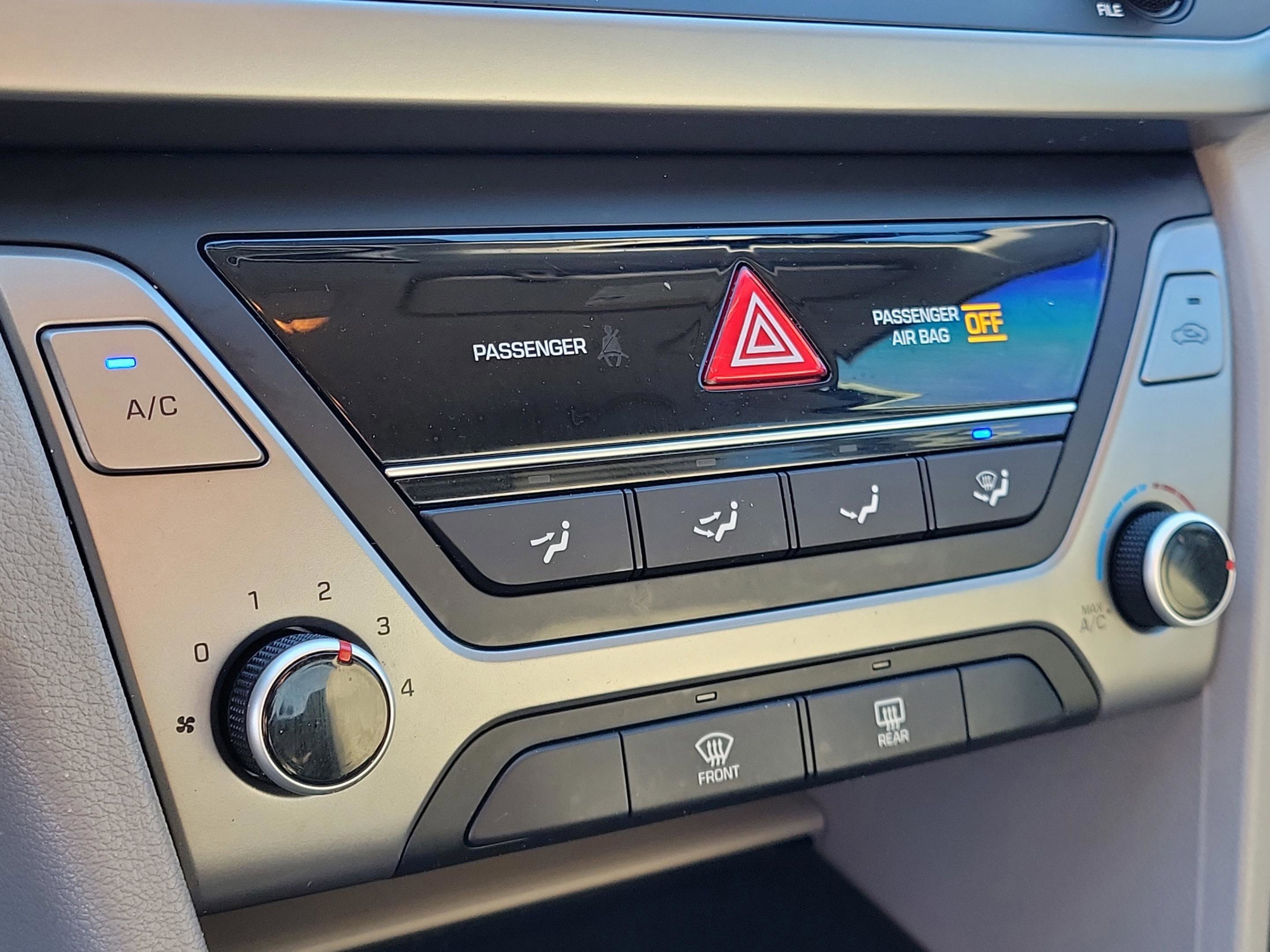 Used 2017 Hyundai Elantra SE image 21