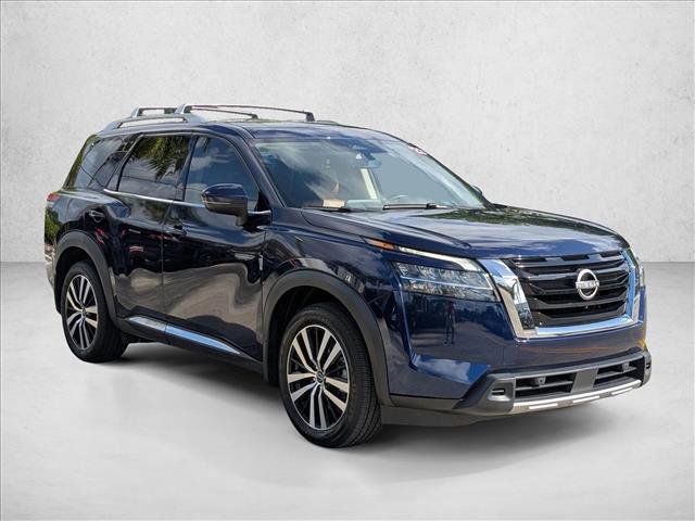 Used 2023 Nissan Pathfinder Platinum w/ Cargo Package video 3