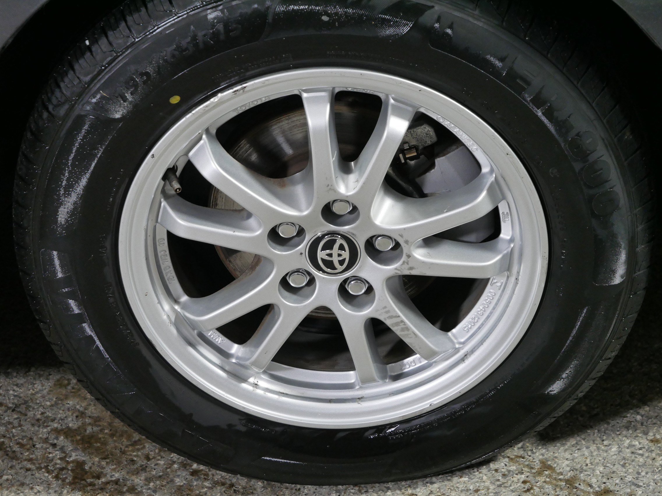 Used 2022 Toyota Prius LE image 15