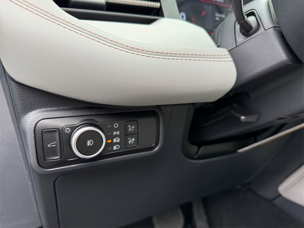New 2025 Ford Explorer Active w/ Active Comfort Package image 23
