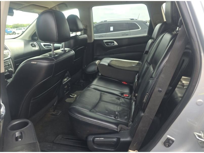 Used 2020 Nissan Pathfinder SL image 11