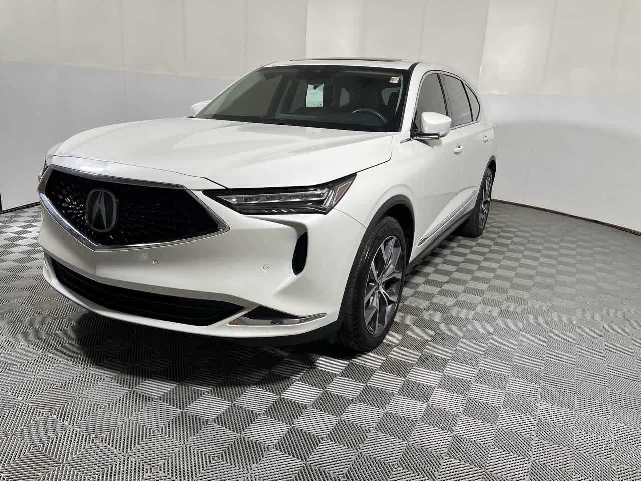 Certified 2024 Acura MDX SH-AWD w/ Technology Package image 4
