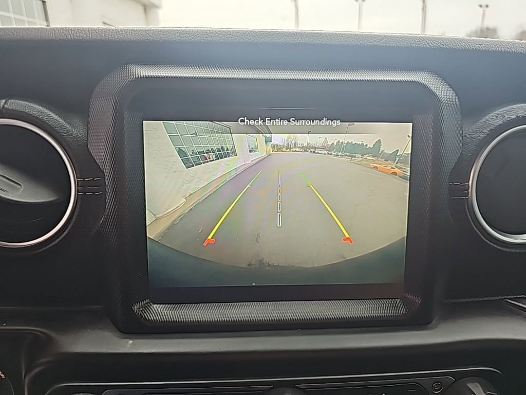 Used 2020 Jeep Wrangler Unlimited Sahara image 16