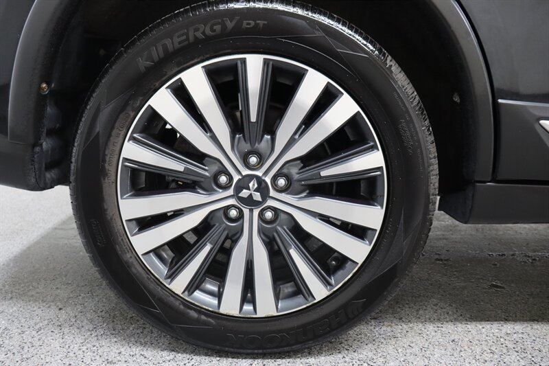 Used 2020 Mitsubishi Outlander GT AWD/4WD image 25