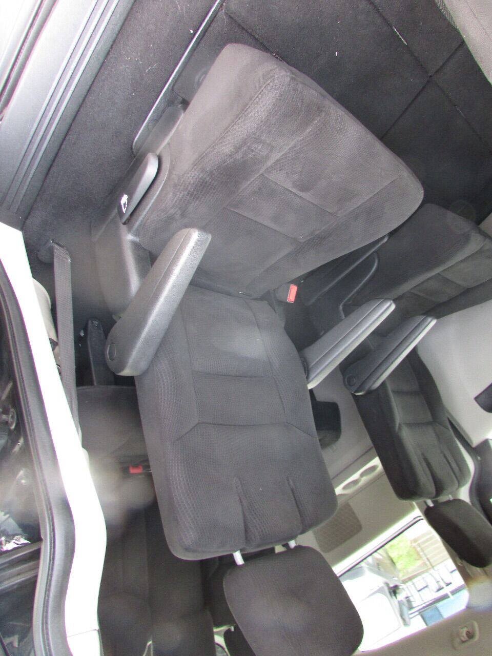 Used 2015 Dodge Grand Caravan SXT FWD image 14