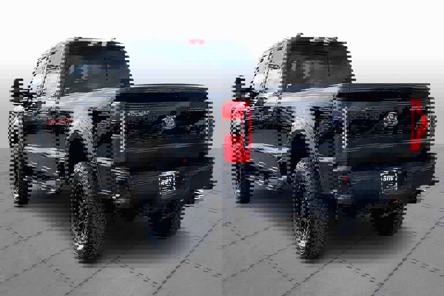 Used 2024 Ford F250 Lariat w/ Lariat Ultimate Package image 11