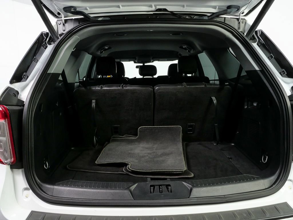 Used 2023 Ford Explorer XLT w/ Equipment Group 202A image 29