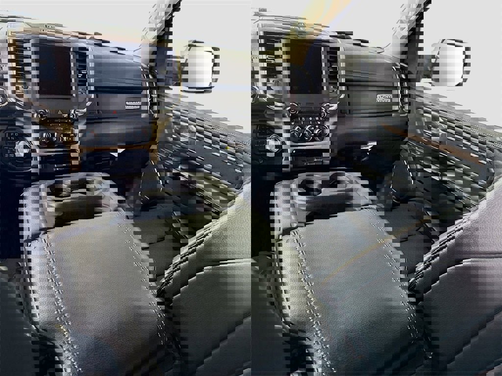 Used 2019 RAM 1500 Laramie image 15