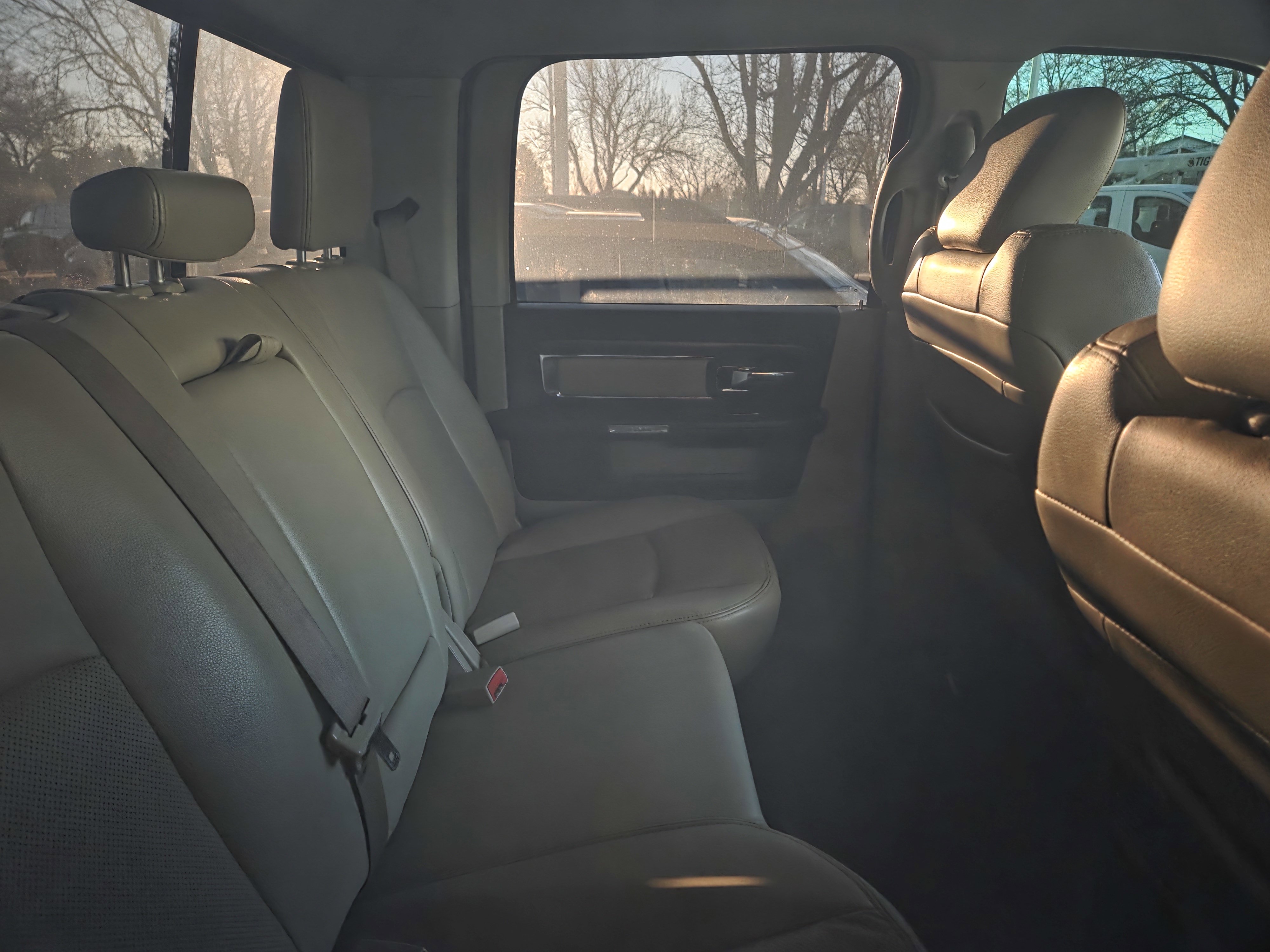 Used 2013 RAM 2500 Laramie w/ Cold Weather Group image 17