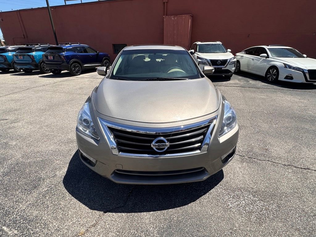 Used 2013 Nissan Altima 2.5 SL w/ 2.5 Moonroof Pkg FWD image 9