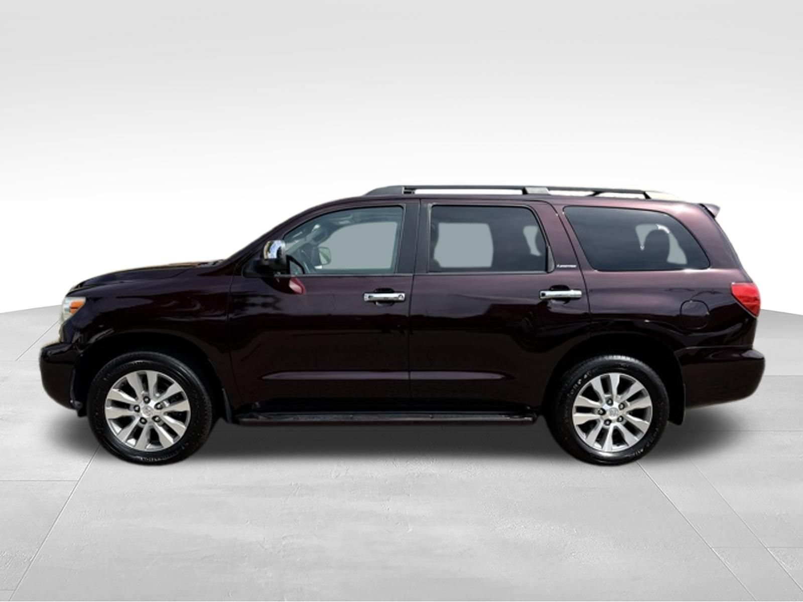 Used 2016 Toyota Sequoia Limited w/ Safety & Convenience Package AWD/4WD image 11