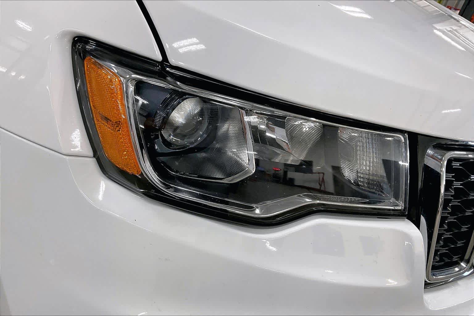 Used 2019 Jeep Grand Cherokee Limited AWD/4WD image 28