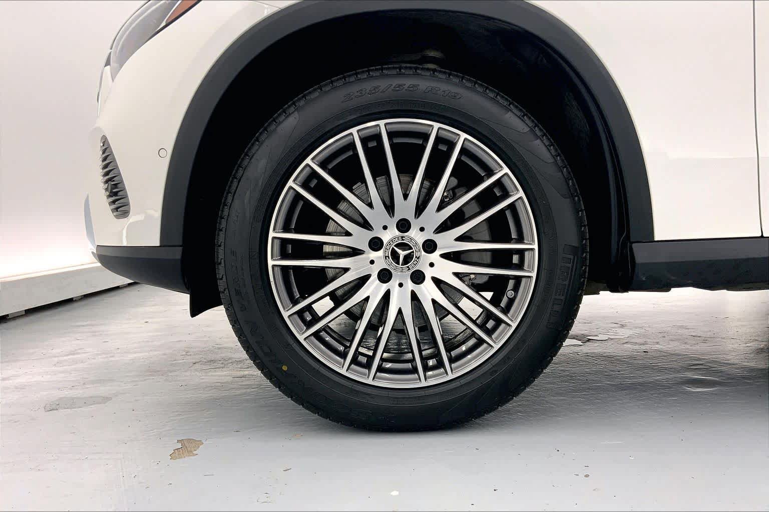 Used 2024 Mercedes-Benz GLC 300 image 8