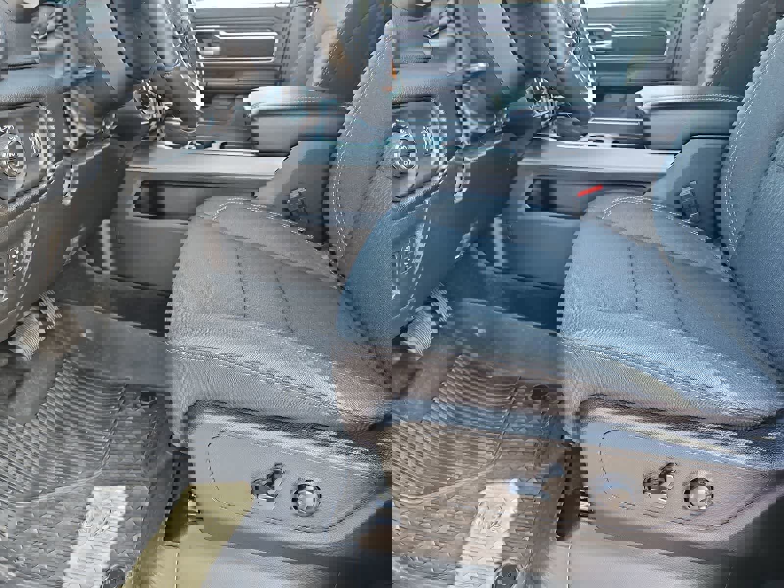 Used 2023 RAM 1500 Big Horn image 17