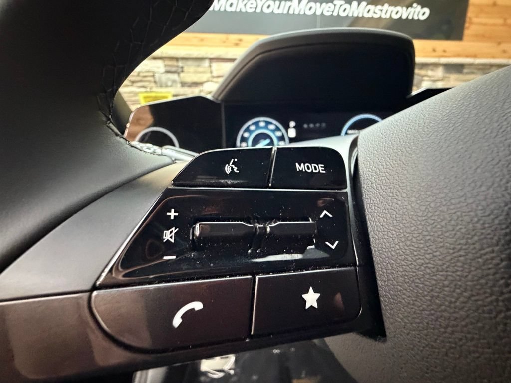 Used 2025 Hyundai Elantra SEL w/ Cargo Package FWD image 23