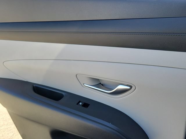 New 2026 Hyundai Tucson SE w/ Tow & Go Package FWD image 22