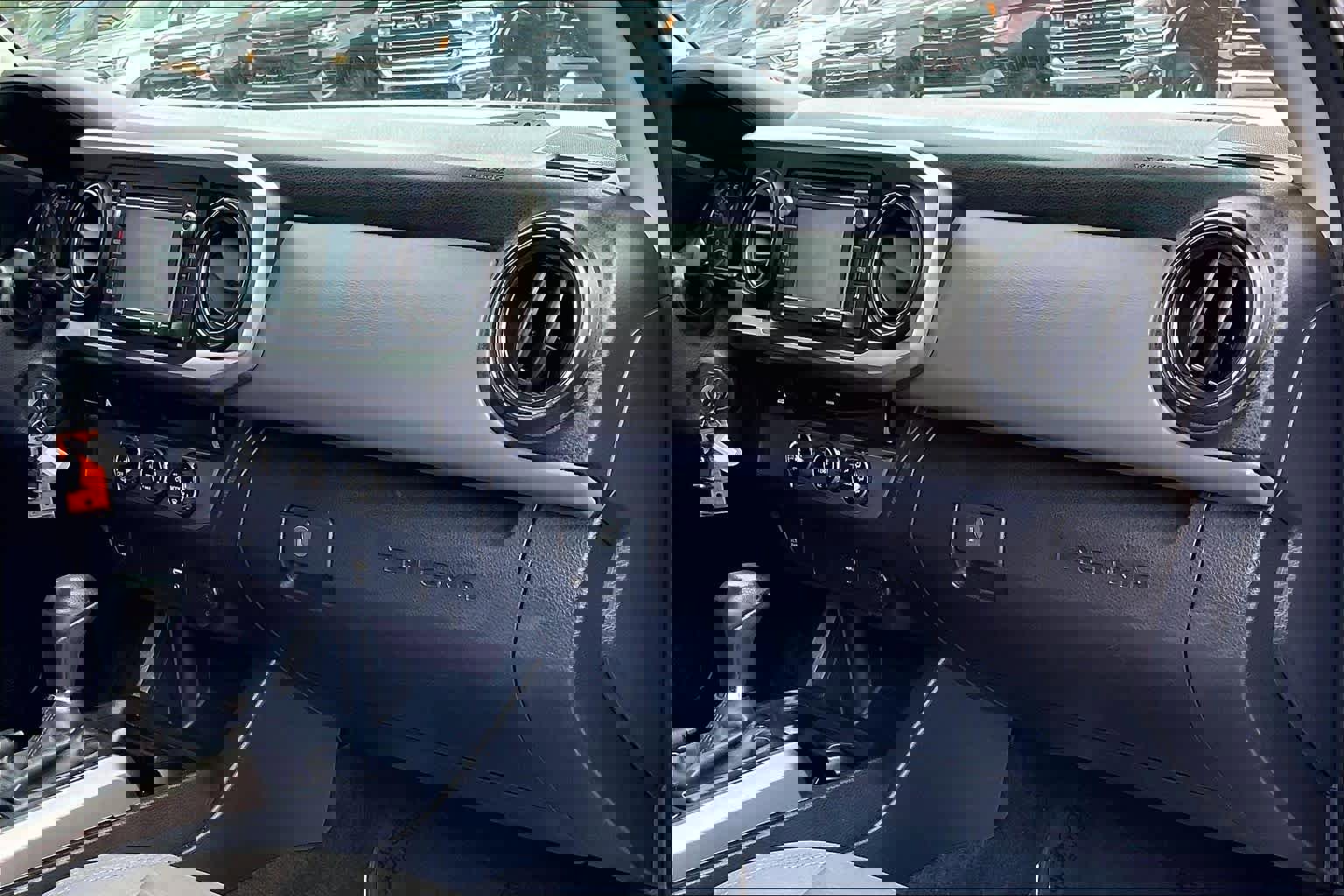 Used 2017 Toyota Tacoma SR5 w/ Tow Package image 15