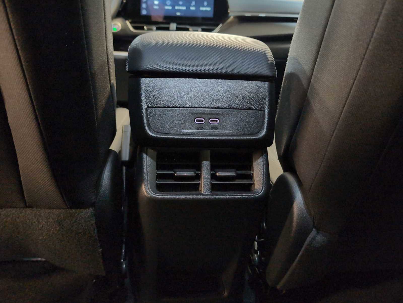 Used 2025 Chevrolet Equinox LT w/ Safety and Technology Package image 21