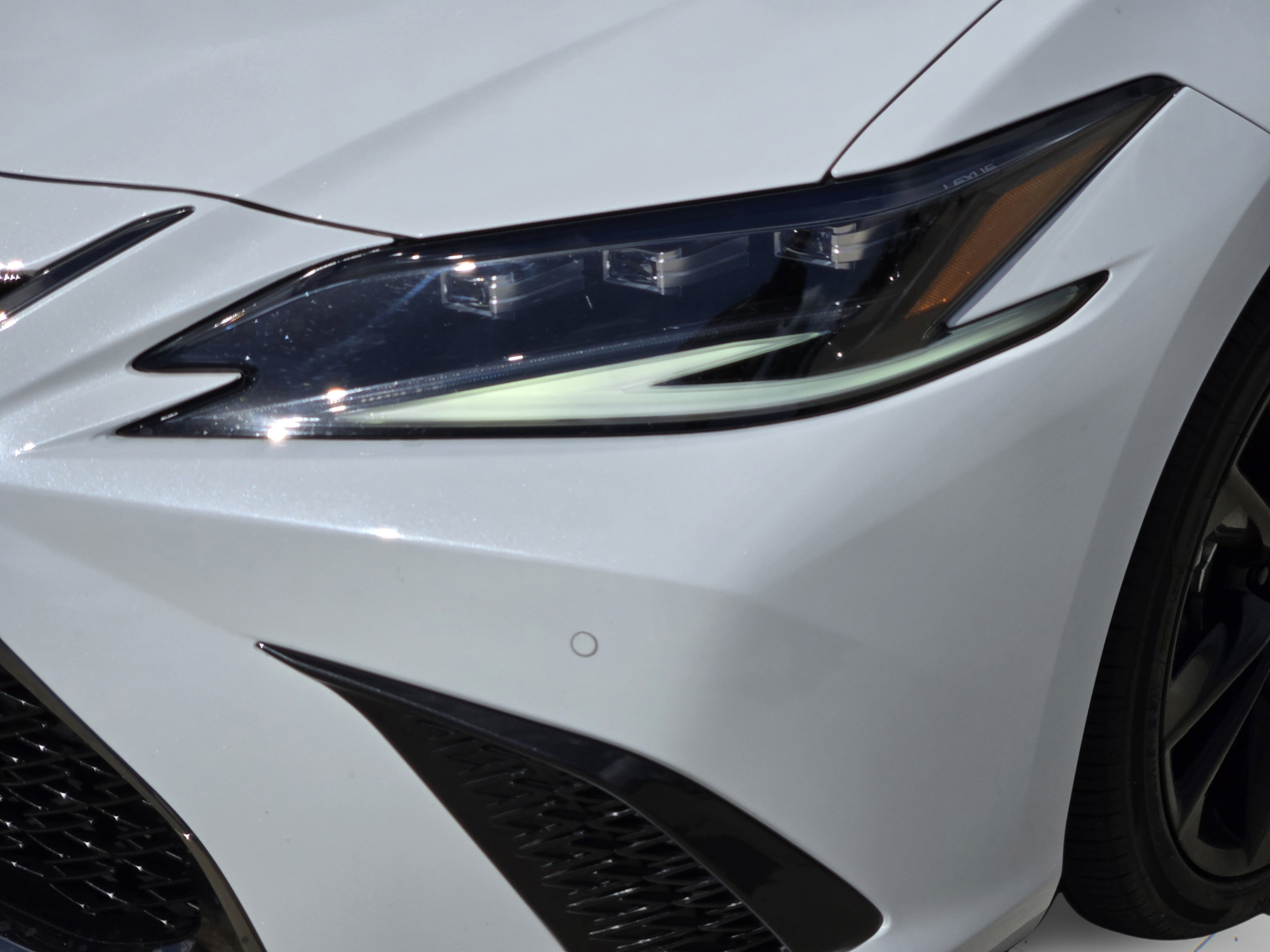 Certified 2024 Lexus ES 300h F Sport w/ Accessory Package (Z2) FWD image 38