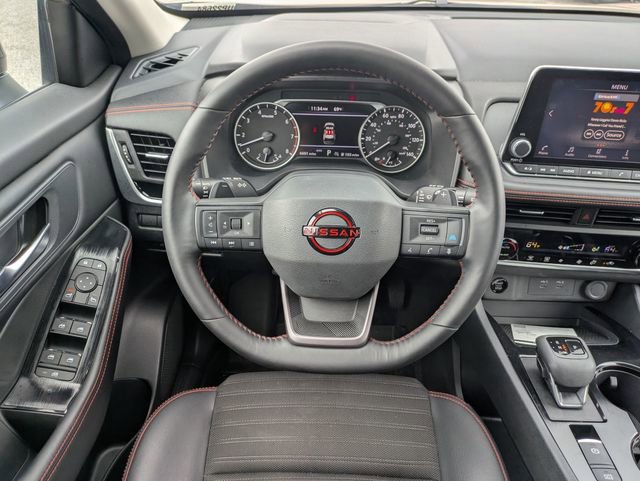 Certified 2025 Nissan Rogue SV image 18