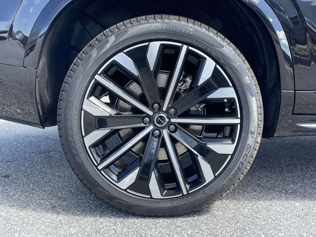 New 2026 Volvo XC90 B5 Plus w/ Protection Package Premier AWD/4WD image 31