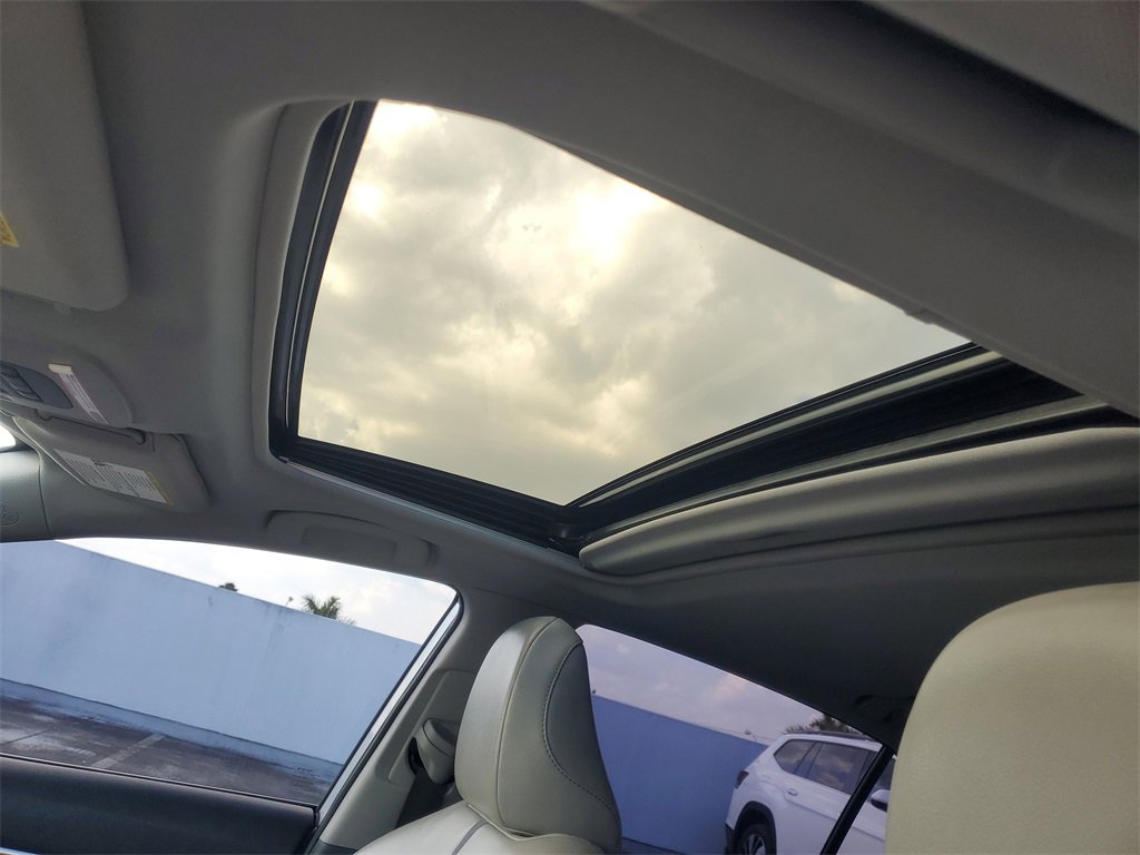 Certified 2023 Toyota Camry SE w/ Cold Weather Package image 17