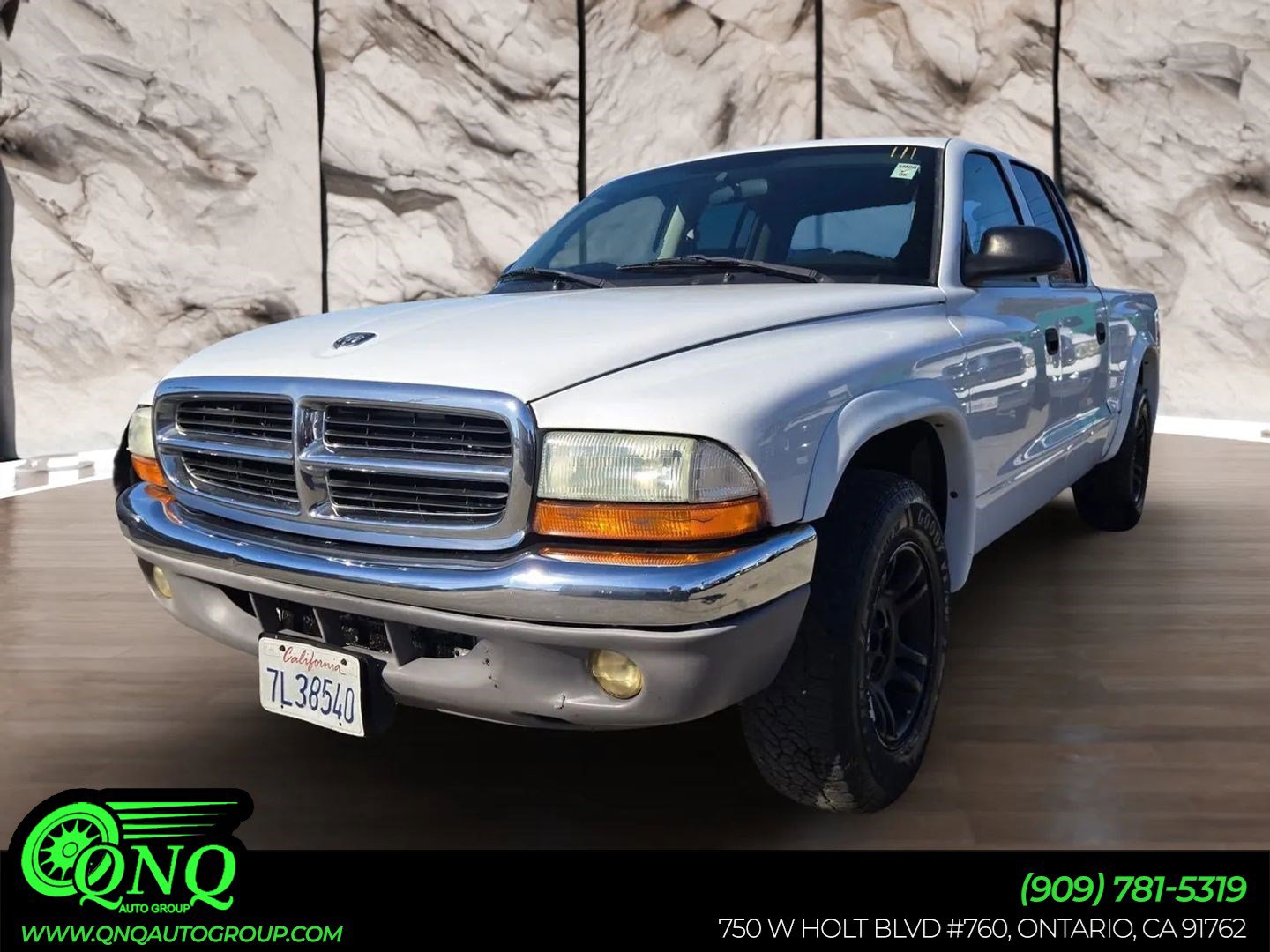 Used 2003 Dodge Dakota SLT image 1