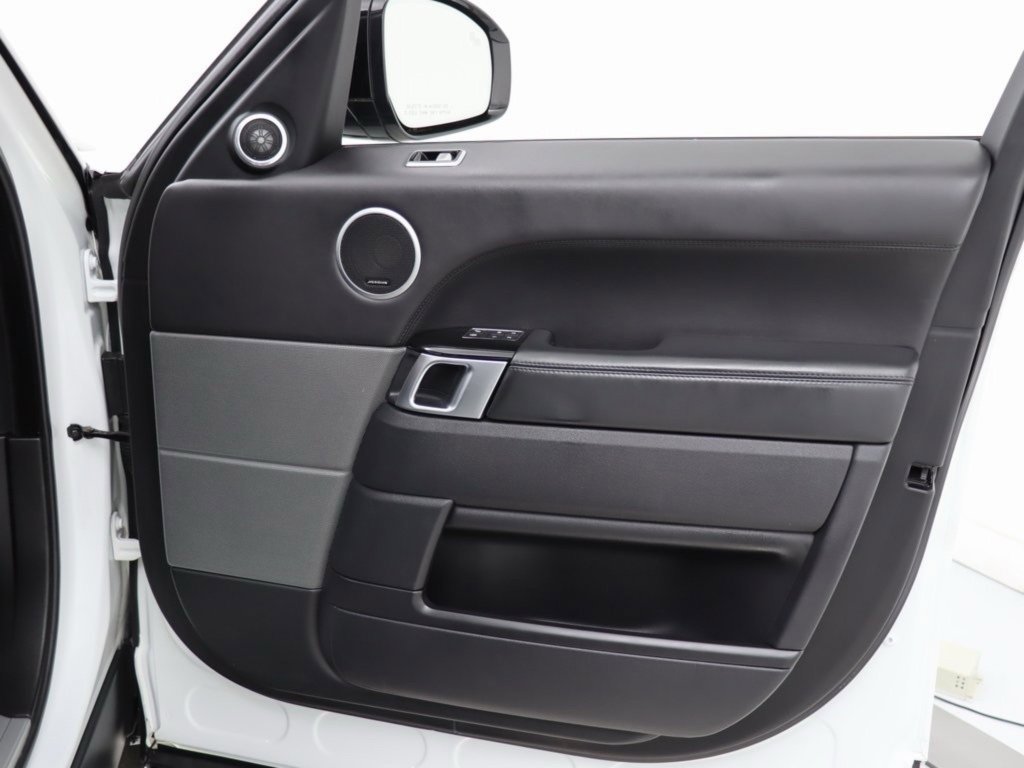 Used 2018 Land Rover Range Rover Sport HSE Dynamic image 37