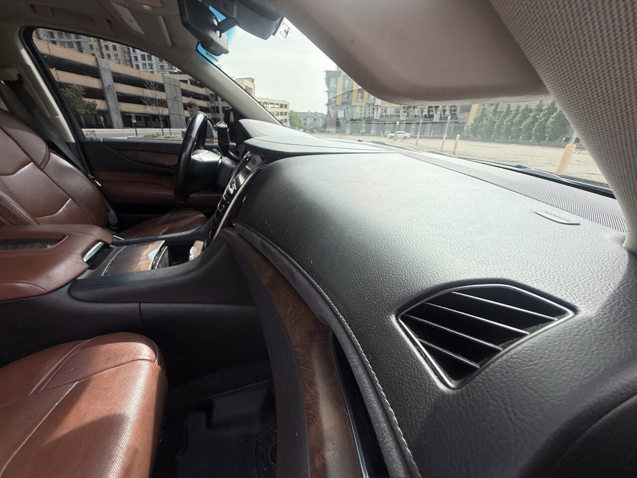 Used 2016 Cadillac Escalade Premium AWD/4WD image 24