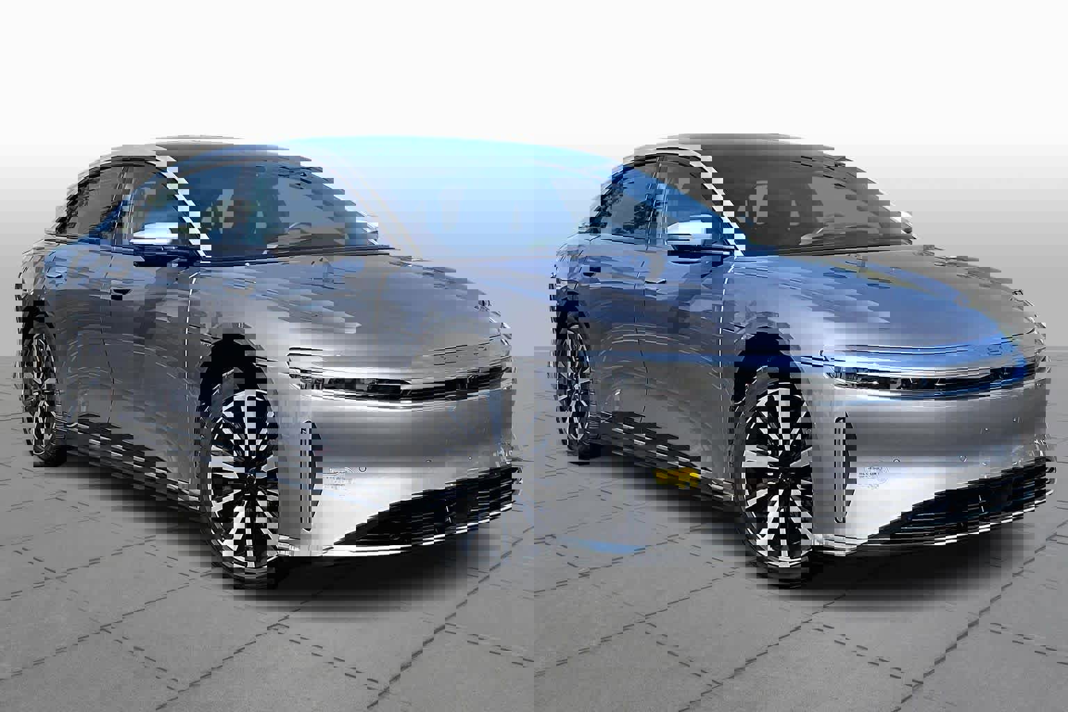 Used 2022 Lucid Air Grand Touring image 2