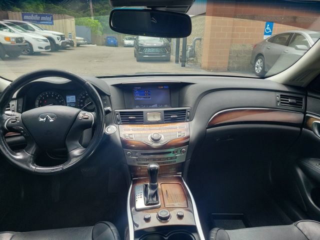 Used 2015 INFINITI Q70 L 3.7 w/ Deluxe Touring Package RWD image 7