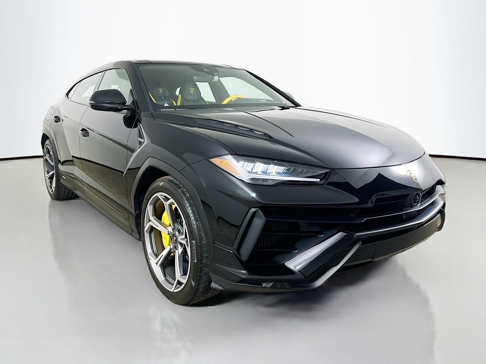 Used 2024 Lamborghini Urus S AWD/4WD image 3