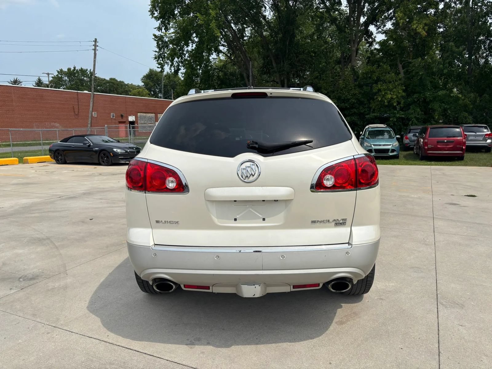 Used 2009 Buick Enclave CXL w/ Entertainment Package #2 AWD/4WD image 9