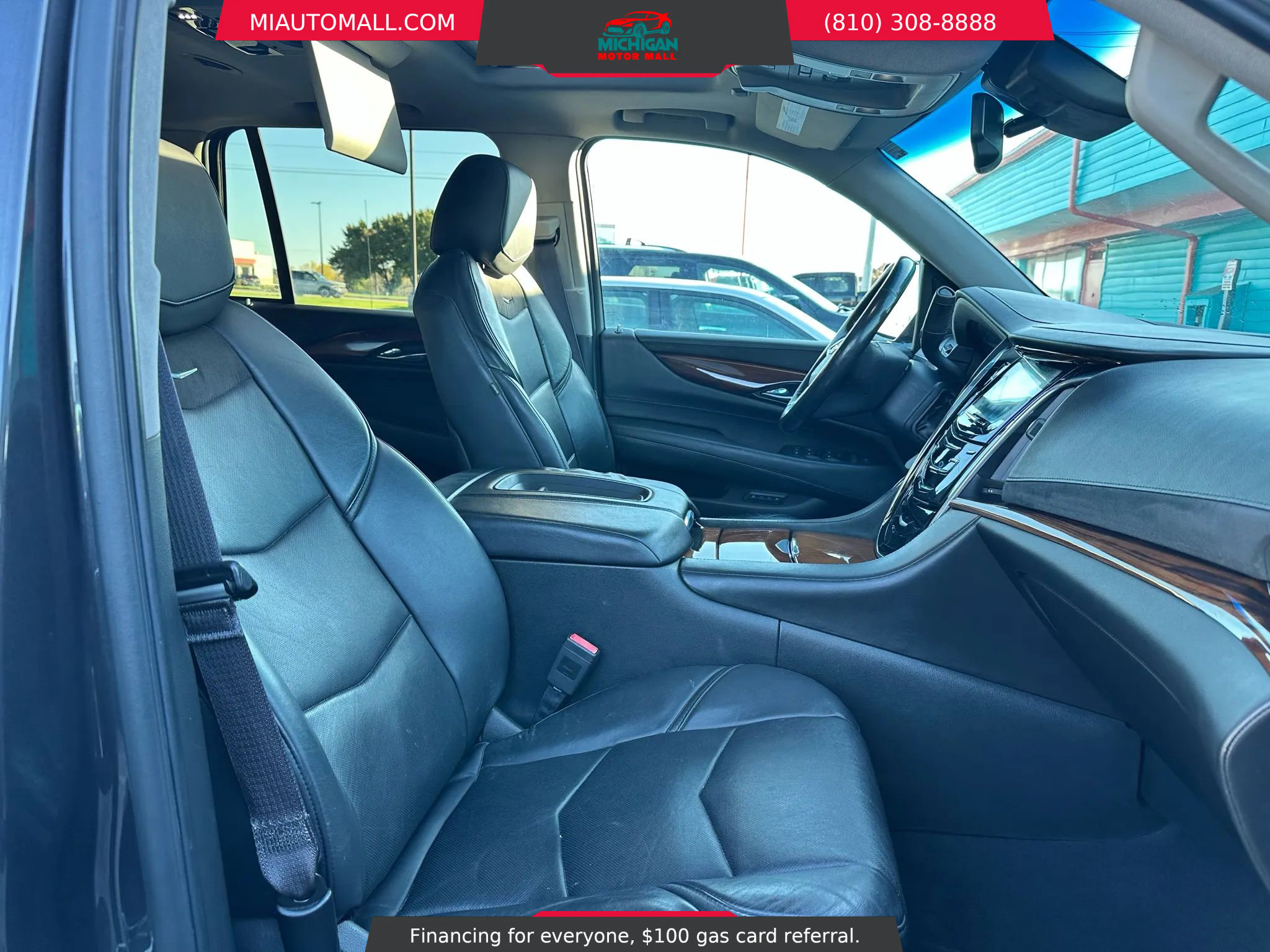 Used 2015 Cadillac Escalade Luxury image 19