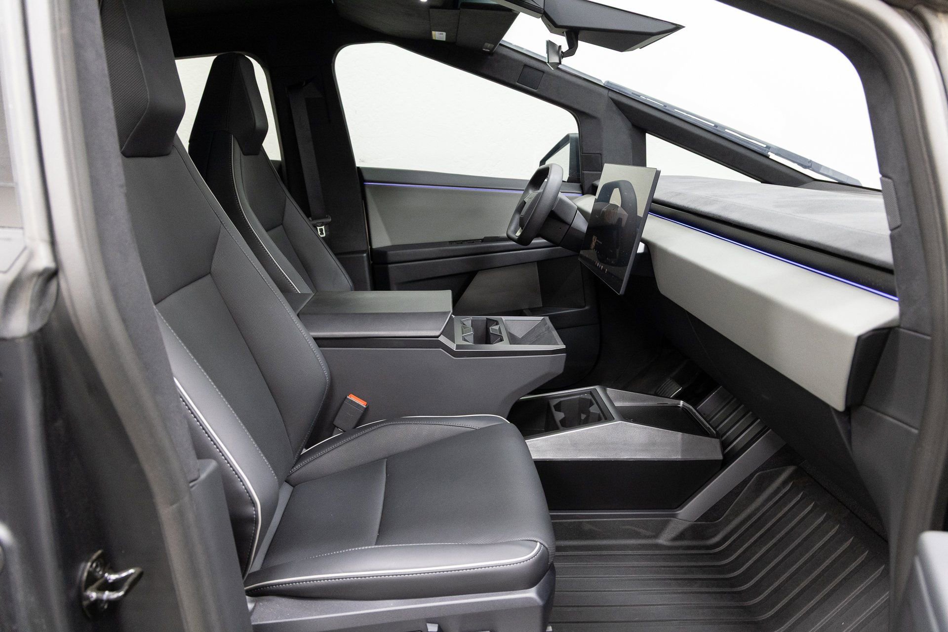 Used 2025 Tesla Cybertruck Cyberbeast image 14