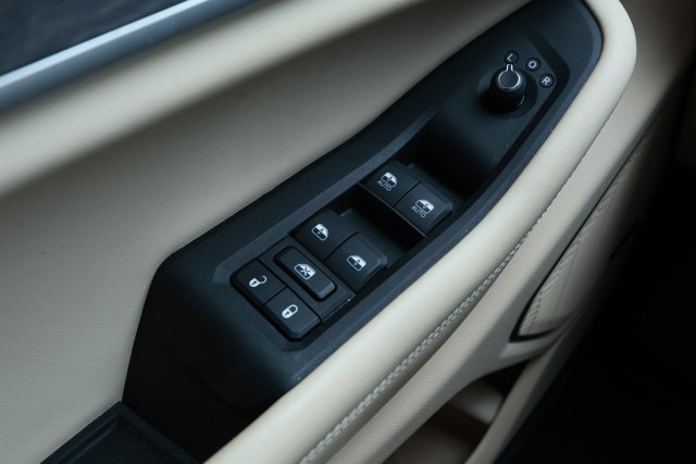 Certified 2022 Jeep Grand Cherokee L Limited image 23