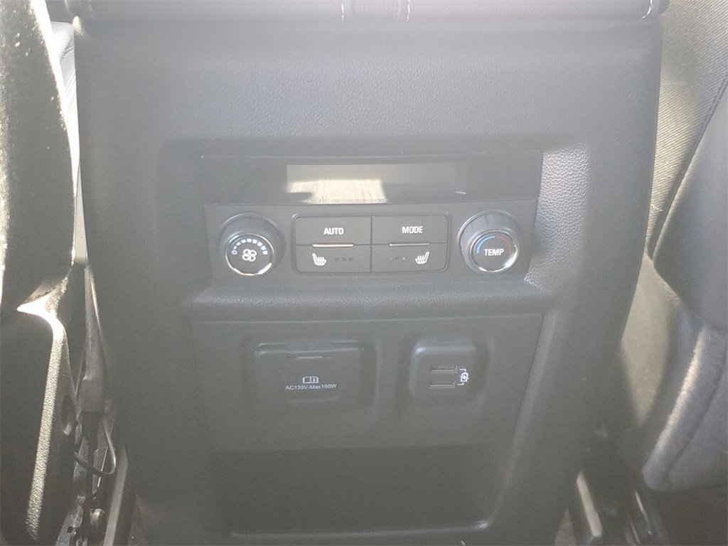 Used 2023 Chevrolet Traverse Premier w/ Redline Edition image 12