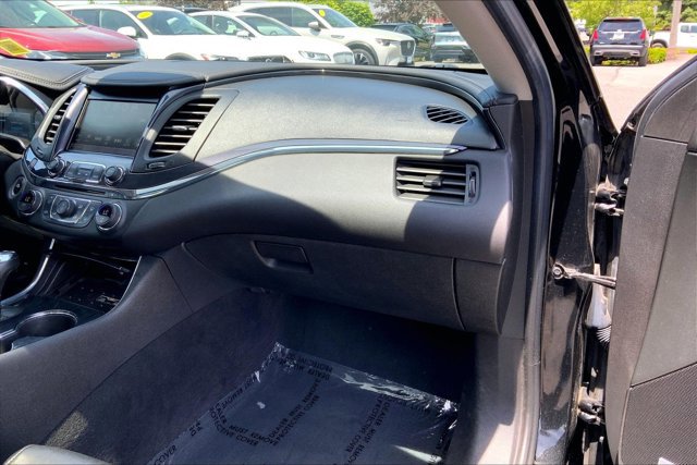 Used 2017 Chevrolet Impala Premier w/ Enhanced Convenience Package FWD image 15