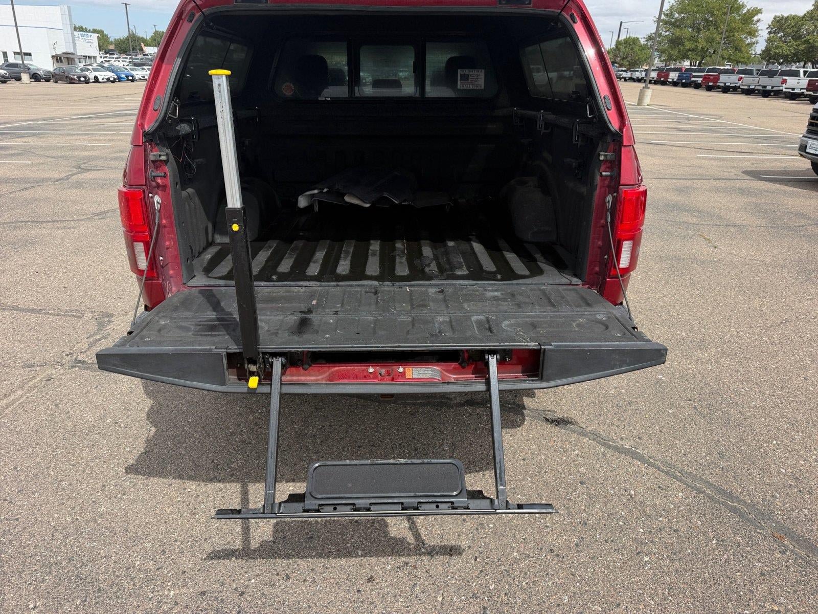 Used 2018 Ford F150 Platinum w/ Equipment Group 701A Luxury AWD/4WD image 17