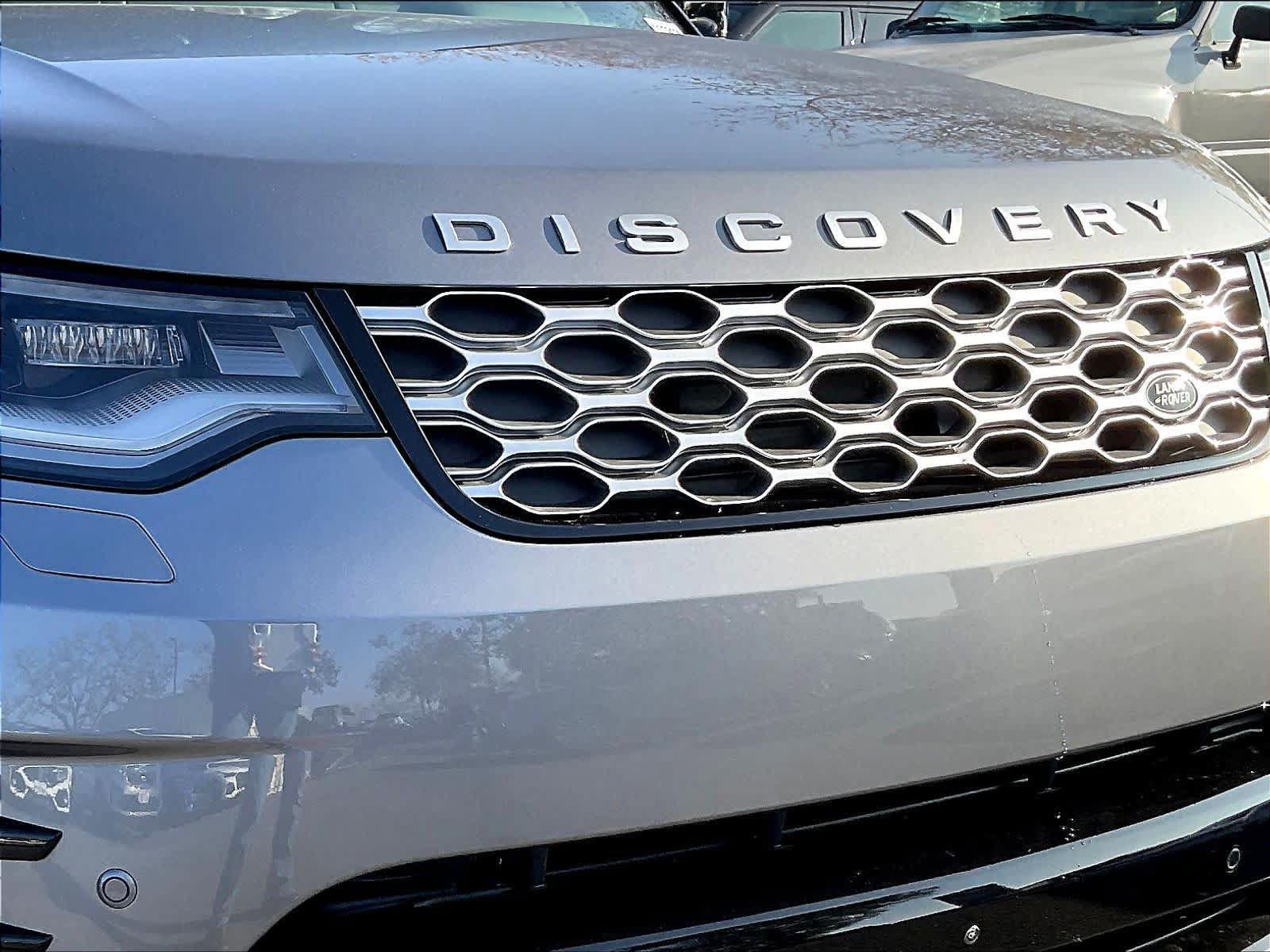 New 2025 Land Rover Discovery Metropolitan Edition AWD/4WD image 34