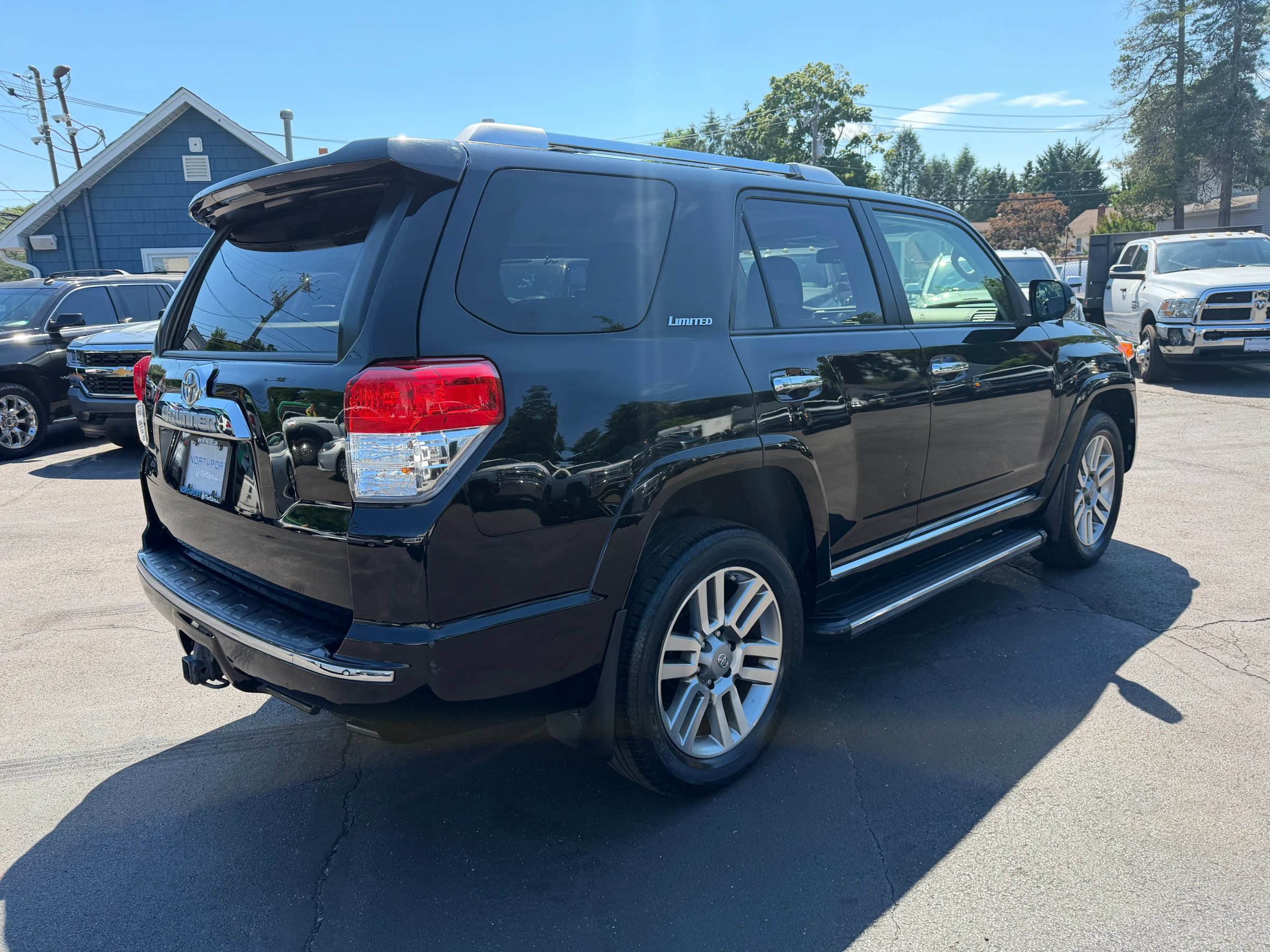 Used 2012 Toyota 4Runner Limited AWD/4WD image 6