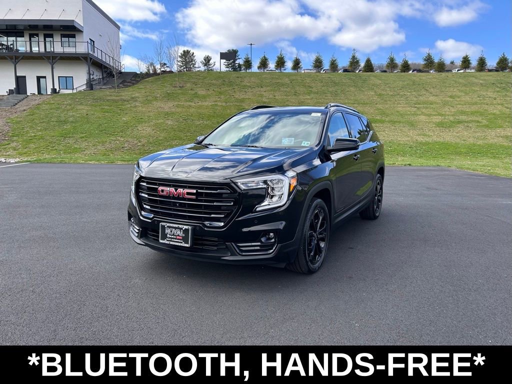 Certified 2022 GMC Terrain SLT w/ Infotainment Package II image 3