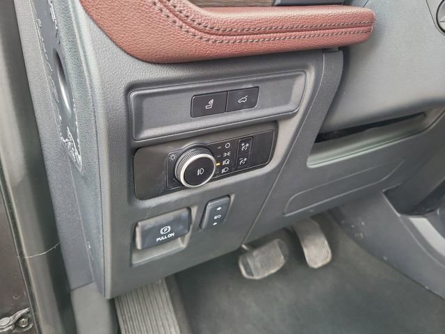 Used 2024 Ford Expedition Limited AWD/4WD image 14