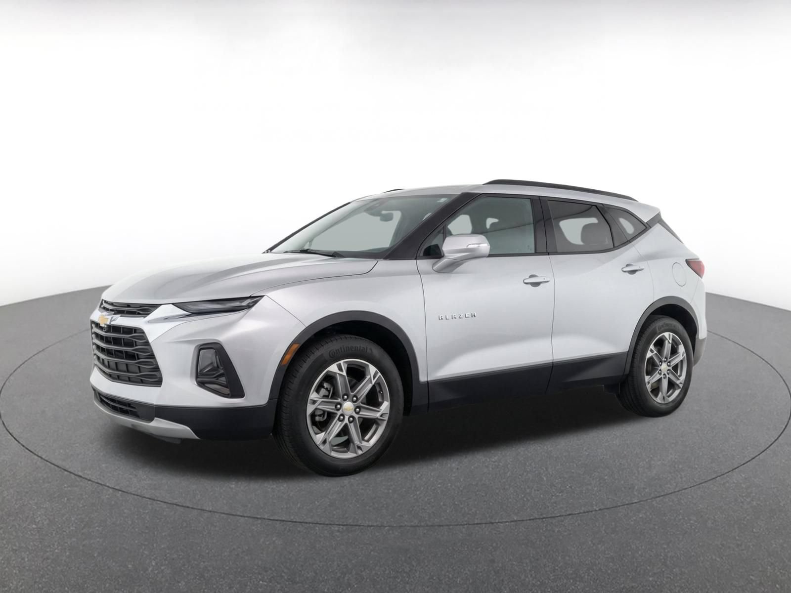 Used 2025 Chevrolet Blazer LT FWD image 3