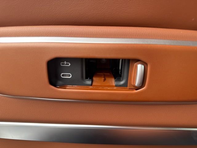 New 2026 BMW X7 xDrive40i w/ M Sport Package image 24