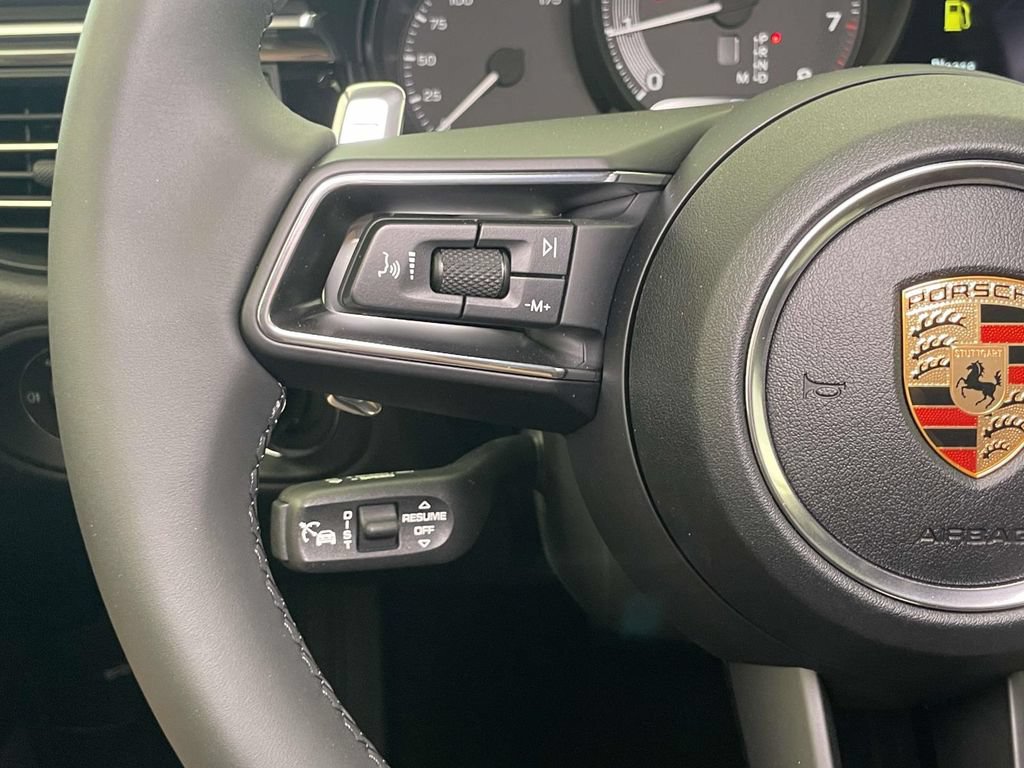 New 2026 Porsche Macan AWD/4WD image 40