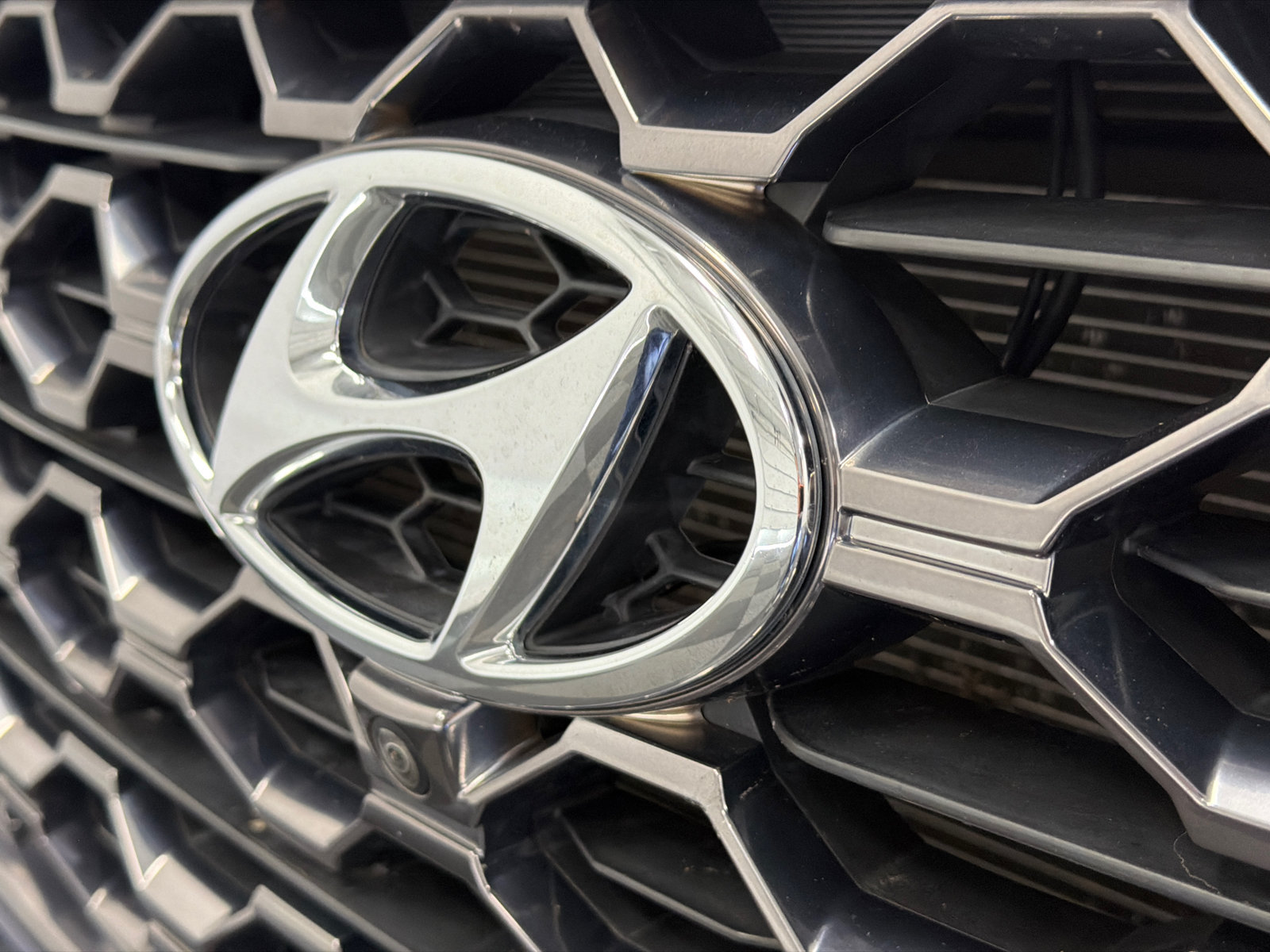 Used 2020 Hyundai Santa Fe Limited AWD/4WD image 14