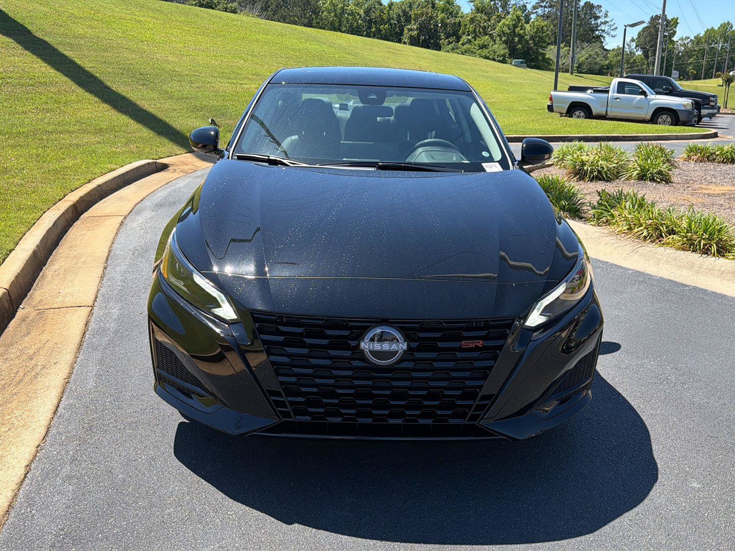 New 2026 Nissan Altima 2.5 SR w/ SR Premium Package FWD image 9