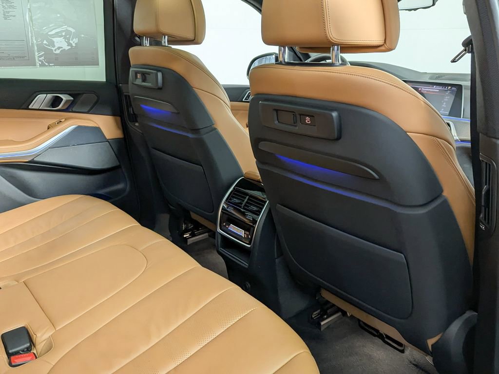 Used 2019 BMW X5 xDrive50i w/ M Sport Package image 40