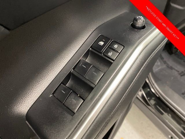 Used 2023 Toyota Highlander XLE image 14